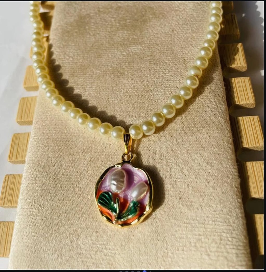 Handcrafted Pearl Necklace