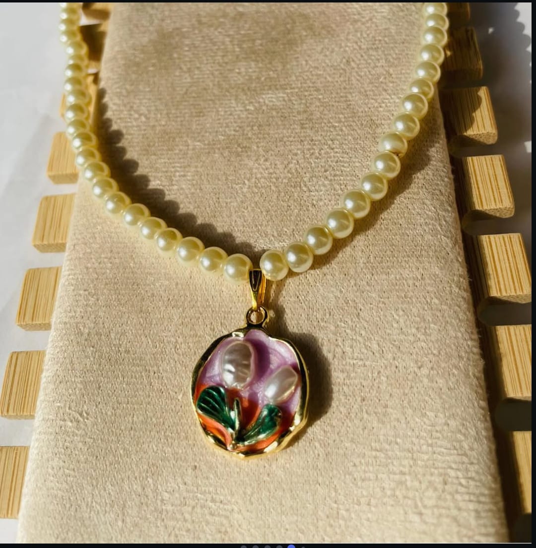 Handcrafted Pearl Necklace